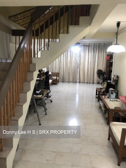 Blk 559 Jurong West Street 42 (Jurong West), HDB Executive #184819002